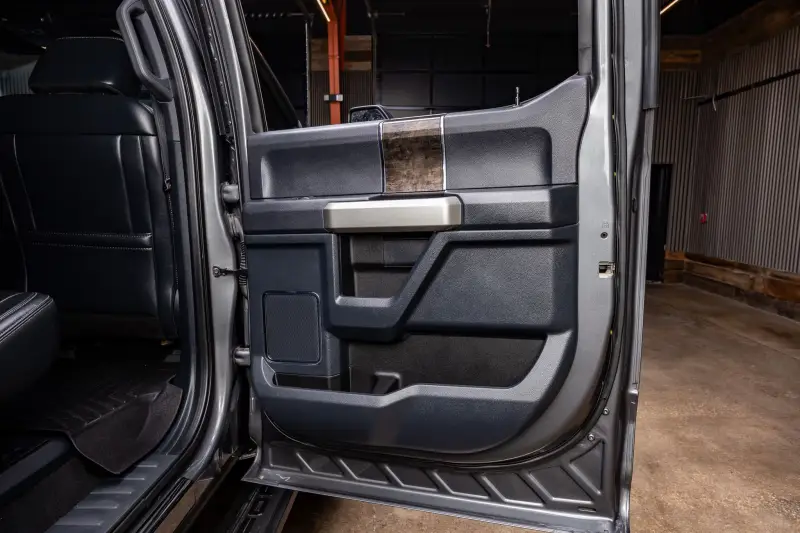 2022 Ford F250 Lariat photo 16