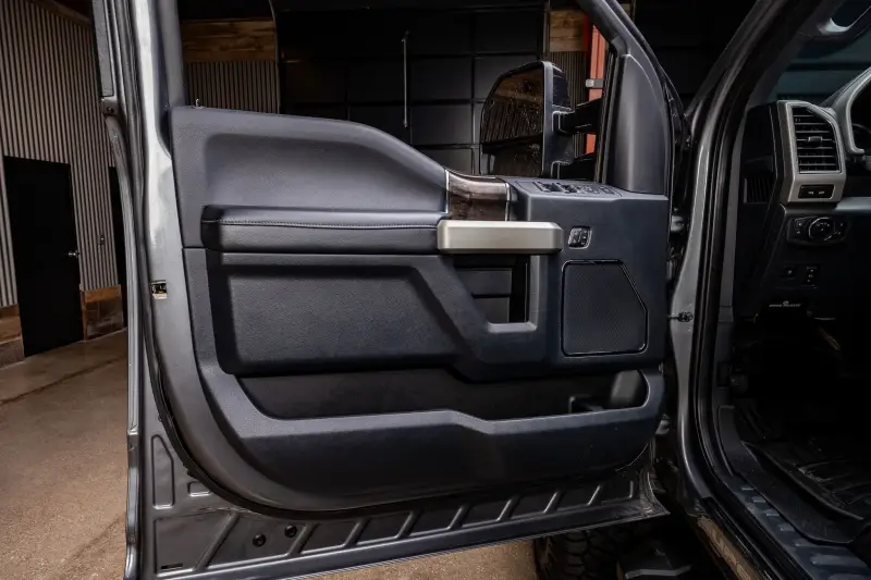 2022 Ford F250 Lariat photo 33