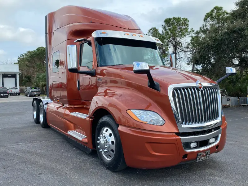 2018 International LT photo 41