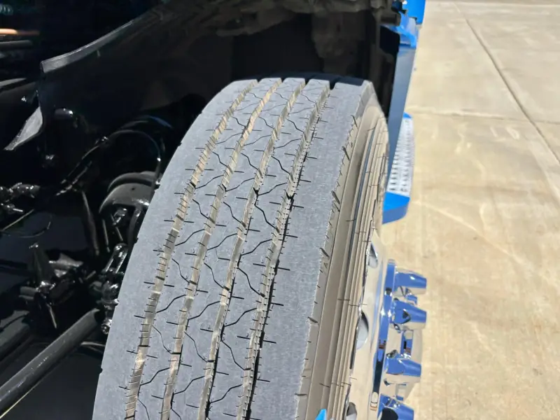 2020 Freightliner Cascadia 126 photo 4