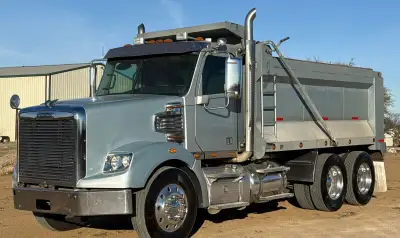 2013 Freightliner Coronado Dump Truck