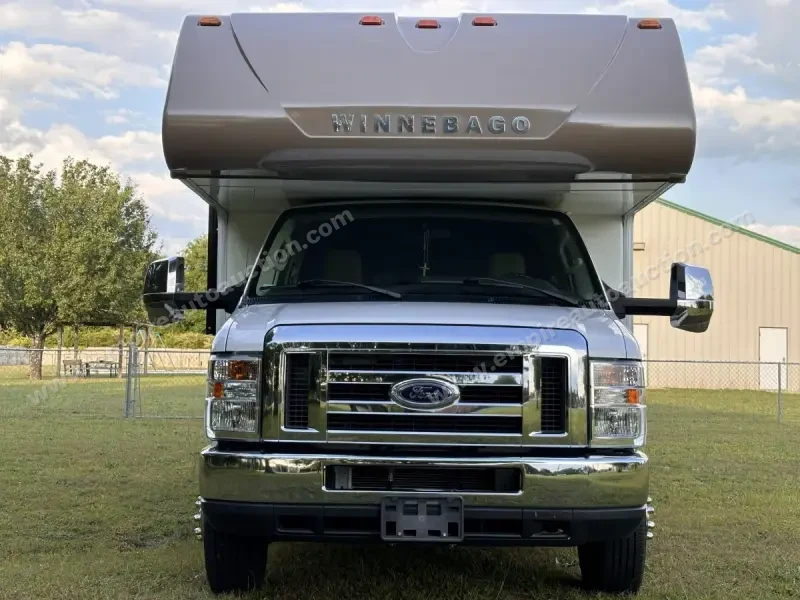 2018 Winnebago Spirit 25B photo 39