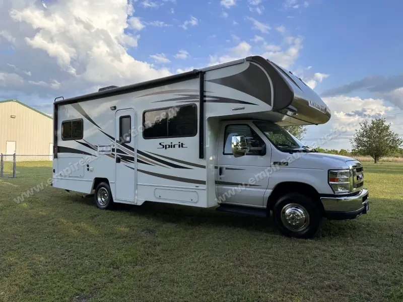 2018 Winnebago Spirit 25B photo 37