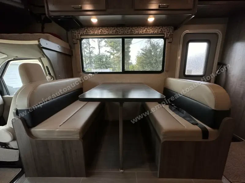 2018 Winnebago Spirit 25B photo 23