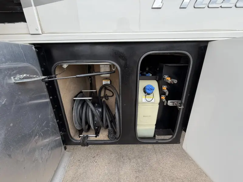 2018 Tiffin Phaeton 40IH photo 45