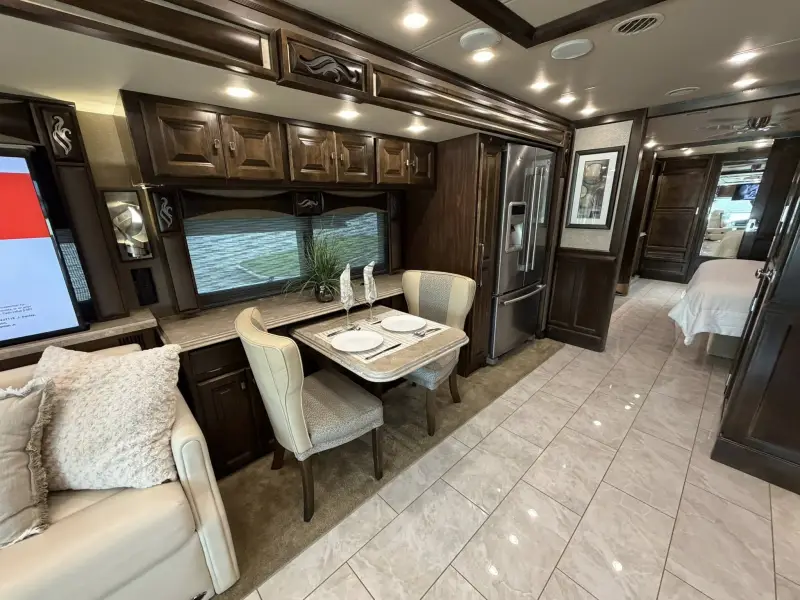2018 Tiffin Phaeton 40IH photo 33