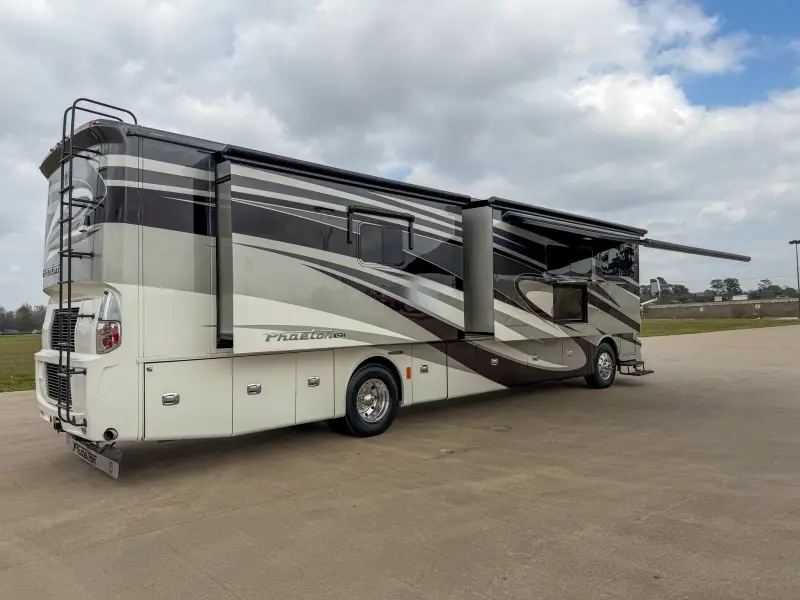 2018 Tiffin Phaeton 40IH photo 63