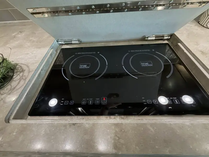 2018 Tiffin Phaeton 40IH photo 31
