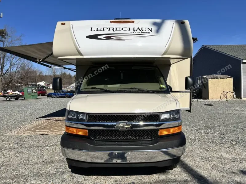 2019 Coachmen Leprechaun 260DS photo 20