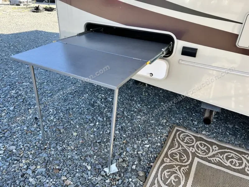 2019 Coachmen Leprechaun 260DS photo 22