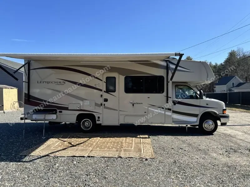2019 Coachmen Leprechaun 260DS photo 25