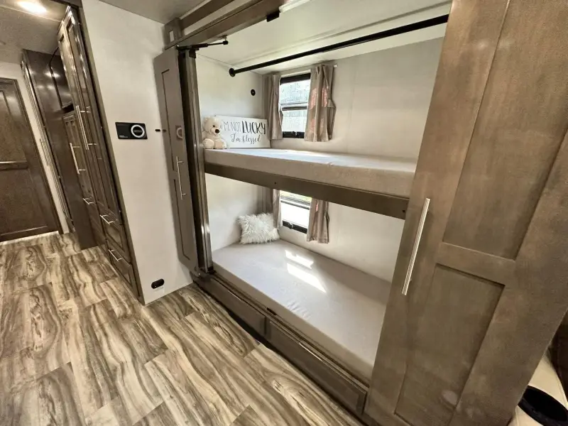 2021 Georgetown GT7 36k photo 45