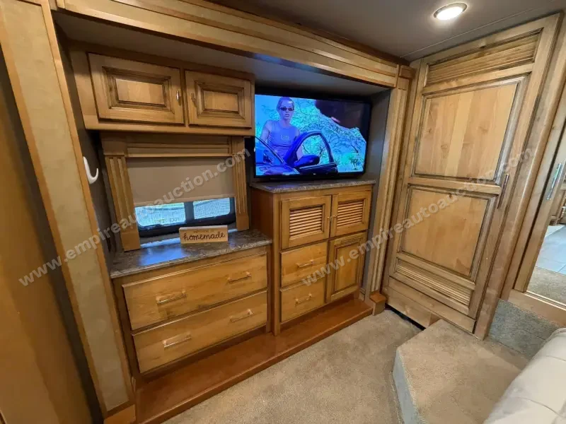 2018 Tiffin Allegro Red 33AA photo 9