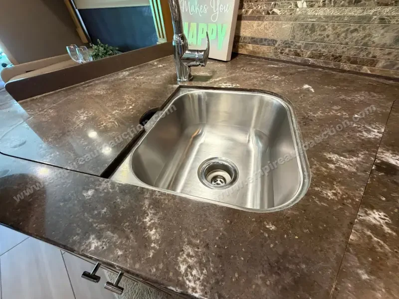 2018 Tiffin Allegro Red 33AA photo 14