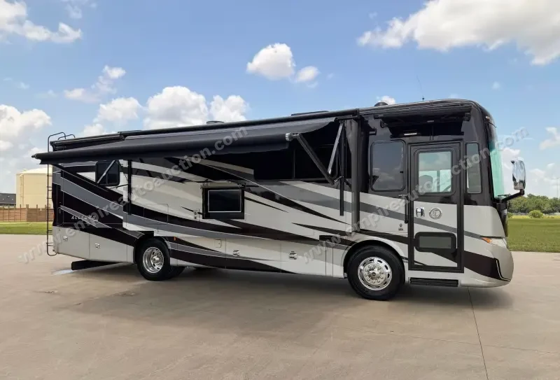 2018 Tiffin Allegro Red 33AA photo 37