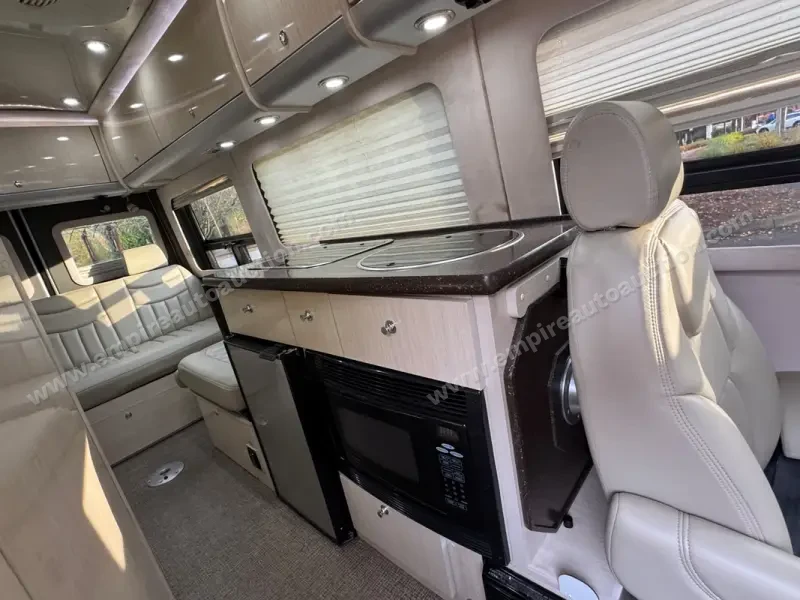 2011 Airstream Interstate 3500 Lounge photo 22