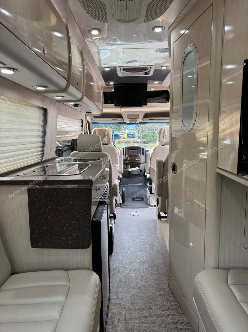 2011 Airstream Interstate 3500 Lounge photo 9