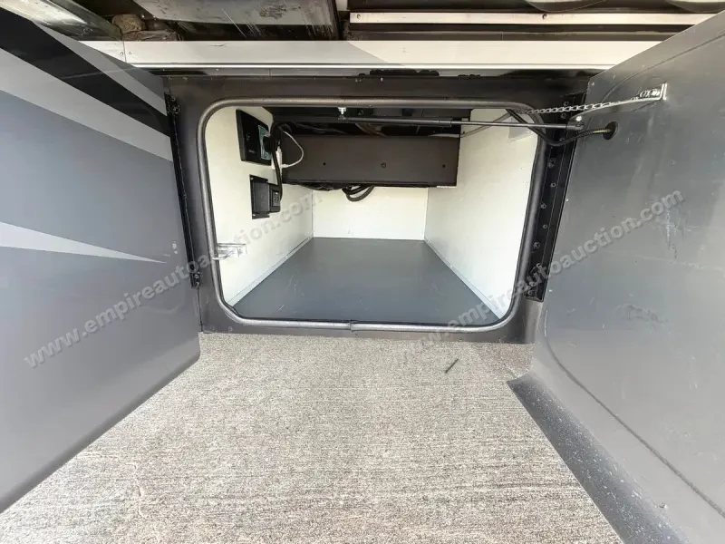 2020 Tiffin Phaeton 37BH photo 40