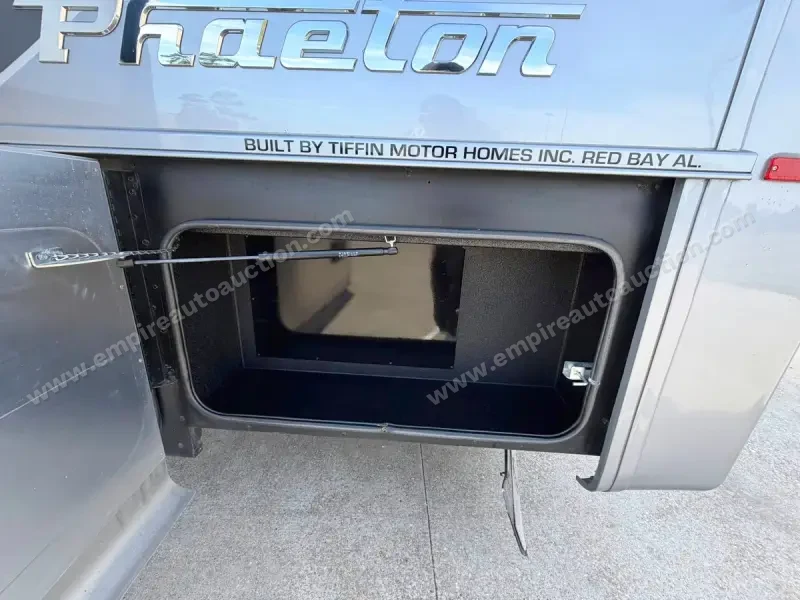 2020 Tiffin Phaeton 37BH photo 16