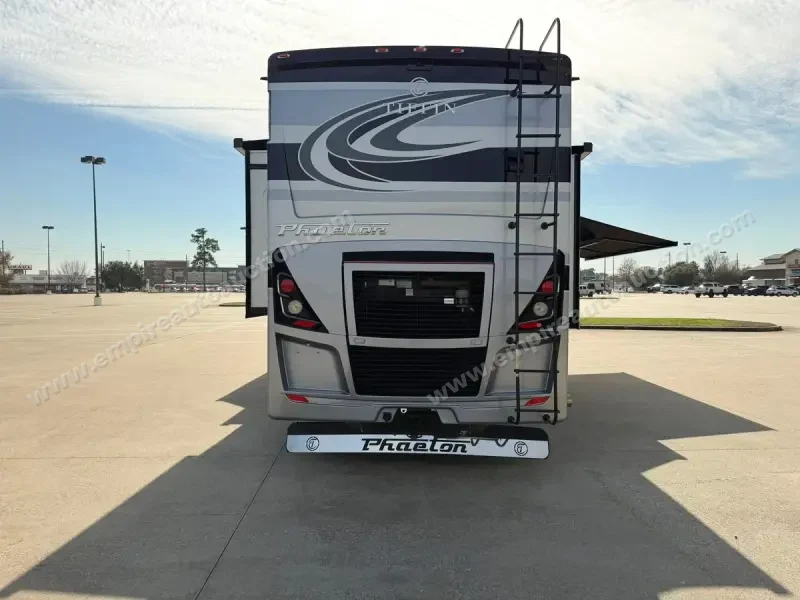 2020 Tiffin Phaeton 37BH photo 8
