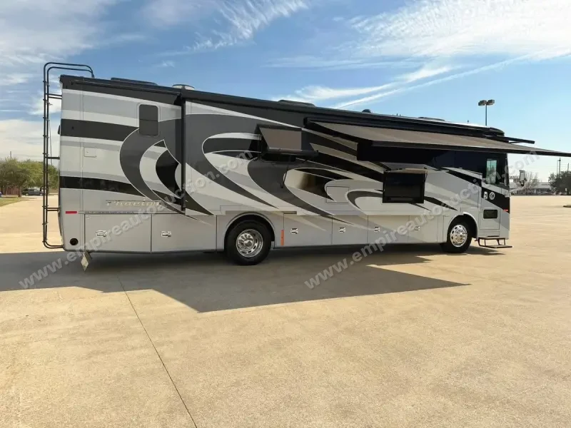 2020 Tiffin Phaeton 37BH photo 15