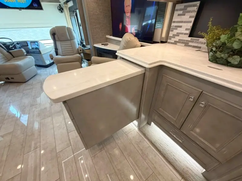 2020 Tiffin Phaeton 37BH photo 31