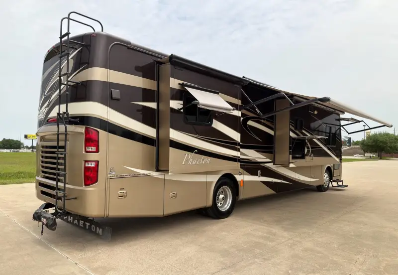 2011 Tiffin Phaeton 40QTH photo 10