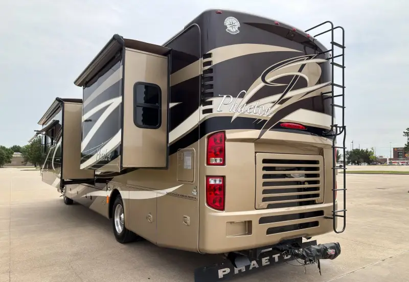 2011 Tiffin Phaeton 40QTH photo 8