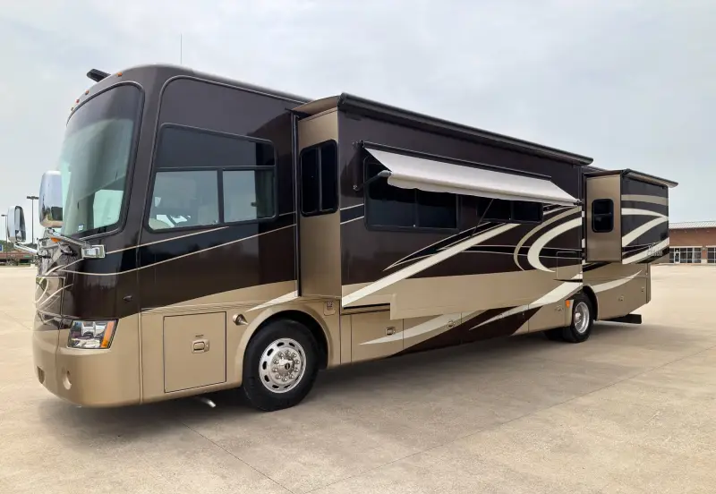 2011 Tiffin Phaeton 40QTH photo 5