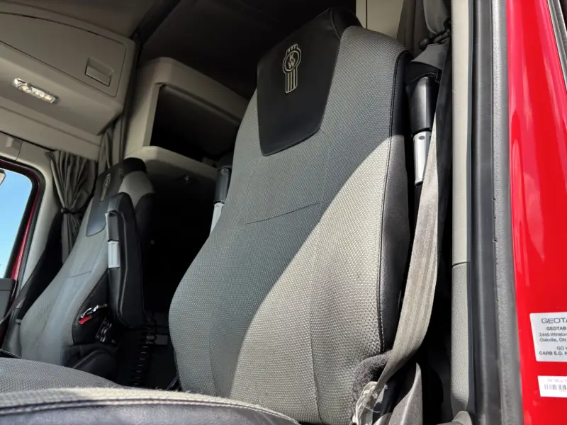 2021 Kenworth T680 photo 13