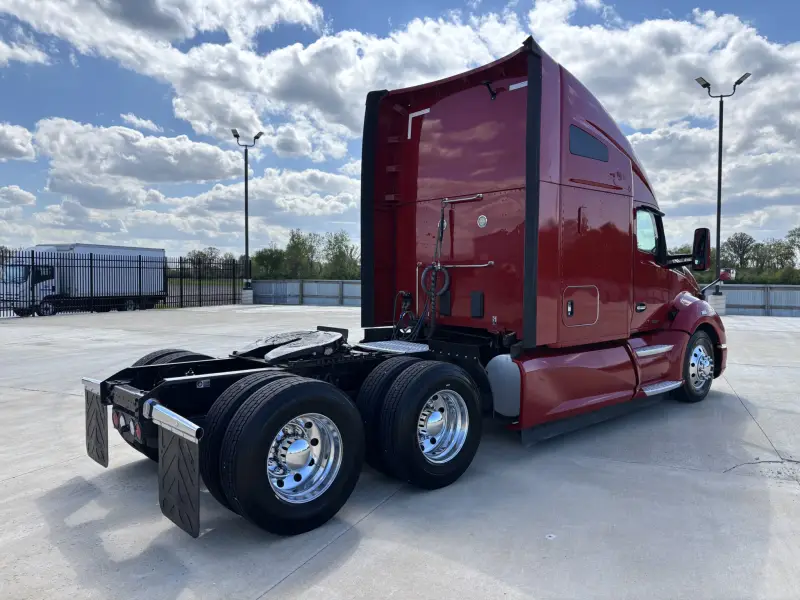 2021 Kenworth T680 photo 21