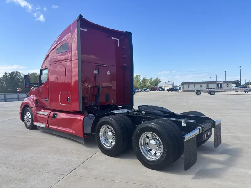 2021 Kenworth T680 photo 22