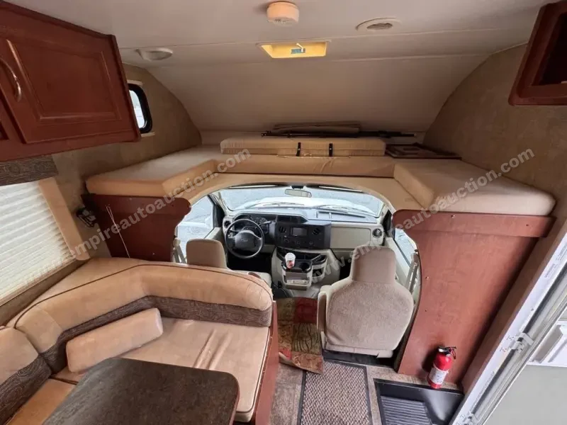 2015 Winnebago Minnie Winnie 22R photo 18