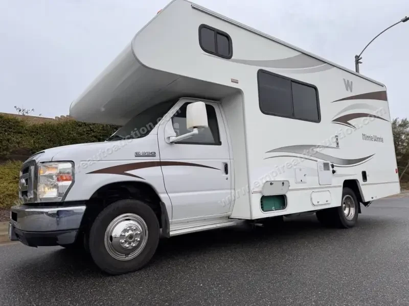 2015 Winnebago Minnie Winnie 22R photo 62