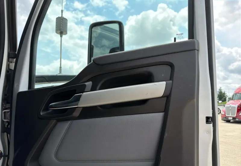 2022 Kenworth T680 photo 71