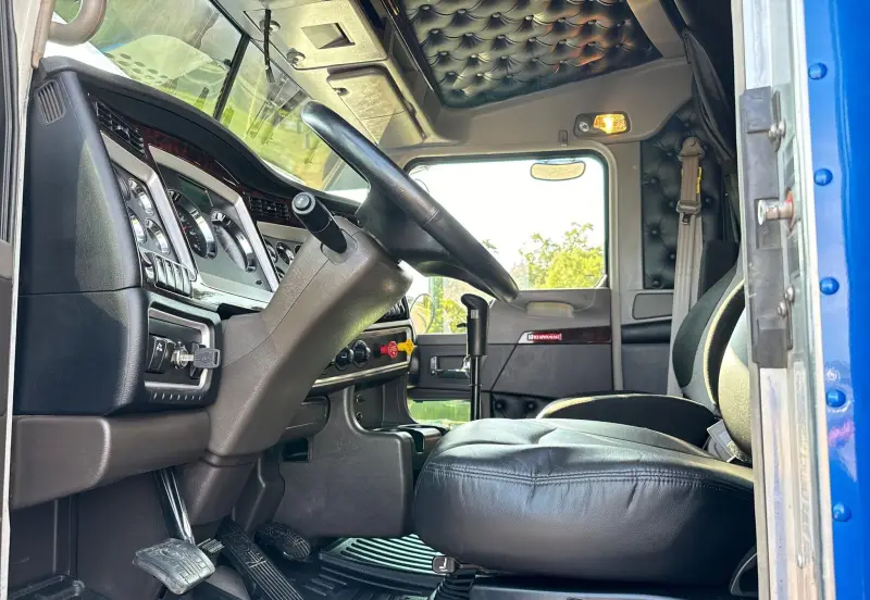 2022 Kenworth W900 photo 28