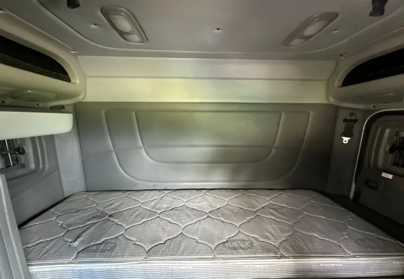 2021 Peterbilt 389 photo 47