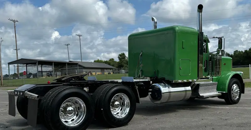 2021 Peterbilt 389 photo 5
