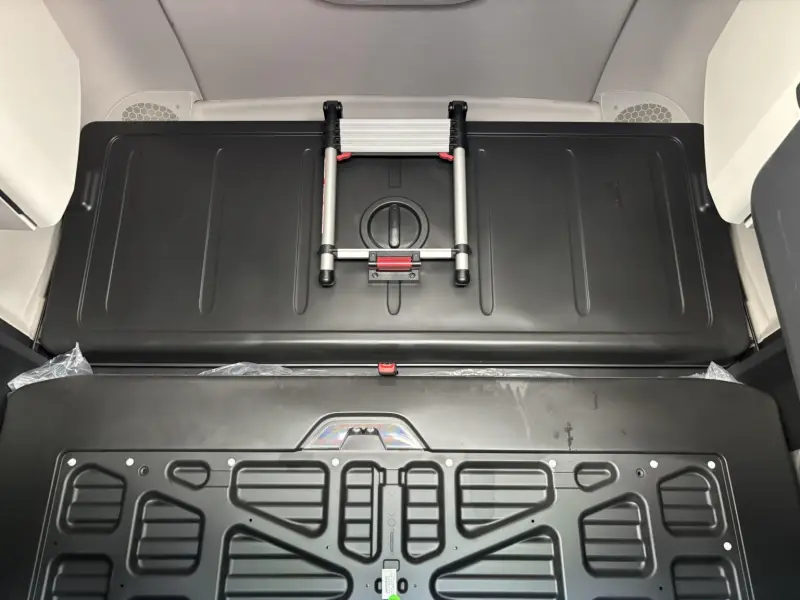 2021  Freightliner  CASCADIA 126 photo 7
