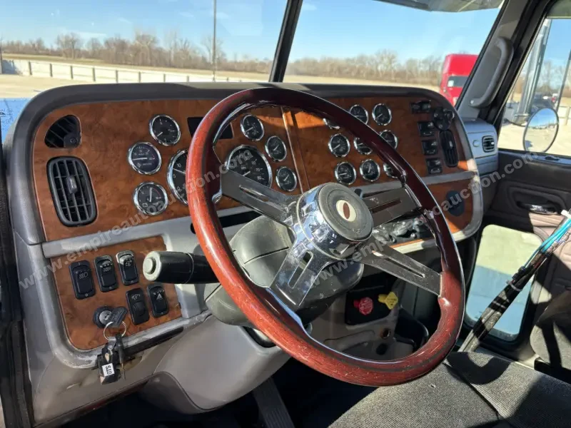 2007 Peterbilt 379EXHD photo 12