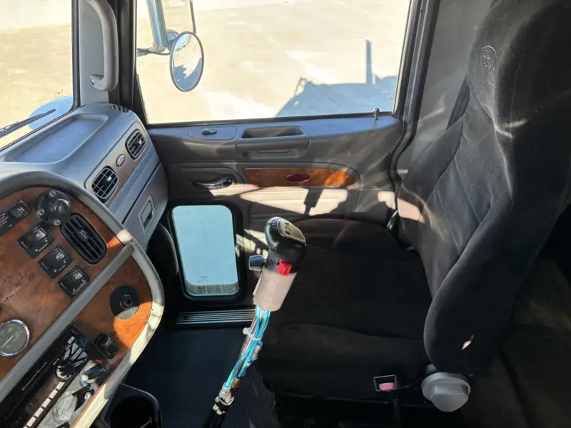 2007 Peterbilt 379EXHD photo 11