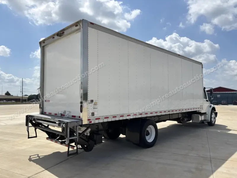2020 Freightliner Business M2 106 photo 3