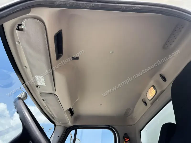2020 Freightliner Business M2 106 photo 9