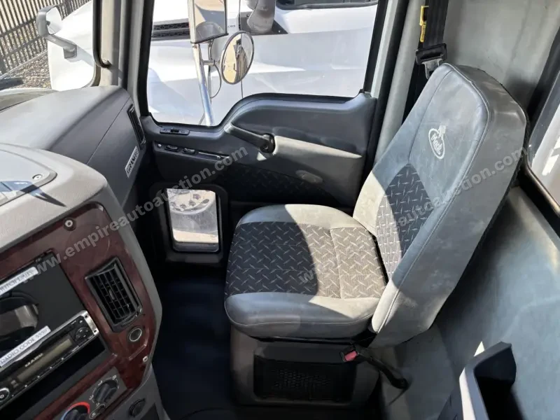 2013 Mack Granite GU713 Dump Truck photo 18