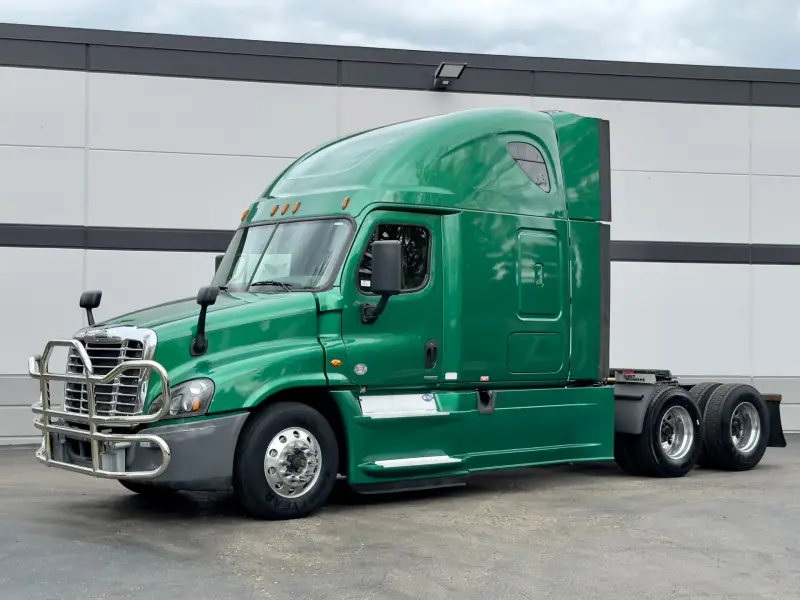 2018 Freightliner Cascadia 125 Evolution Sleeper photo 1