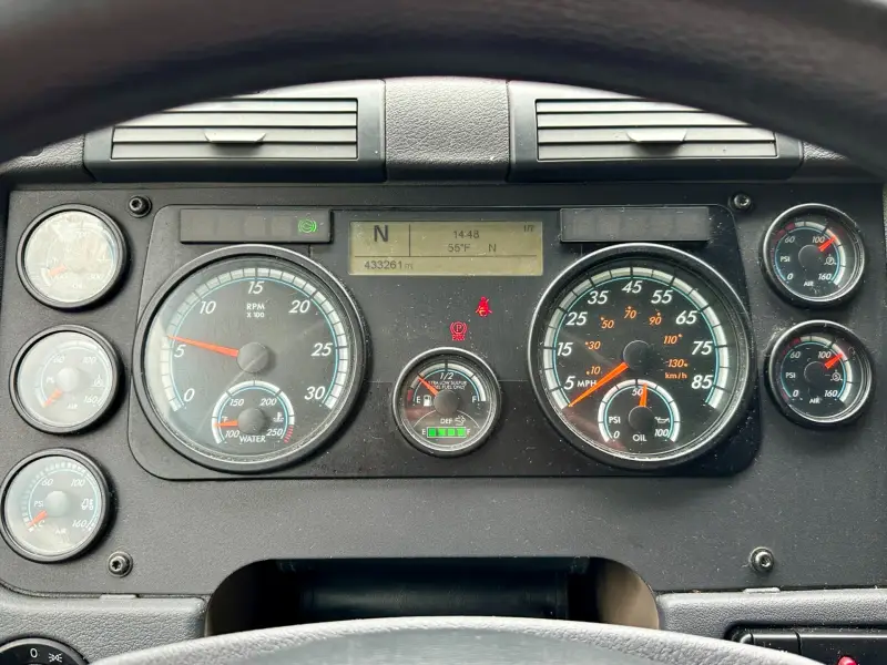 2018 Freightliner Cascadia 125 Evolution Sleeper photo 25