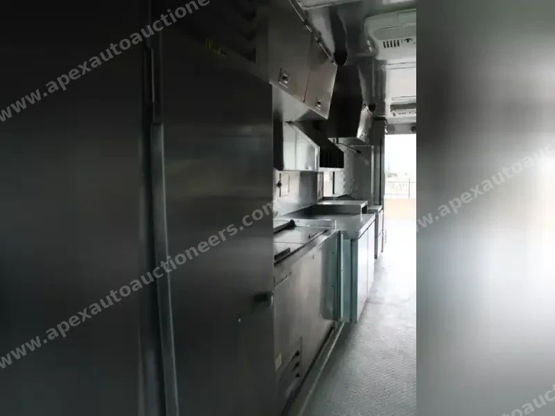 2013 Ford Catering Truck - Food Truck - E-550 Utilimaster 18 Ft Catering Step Van Food Truck For Sale photo 29