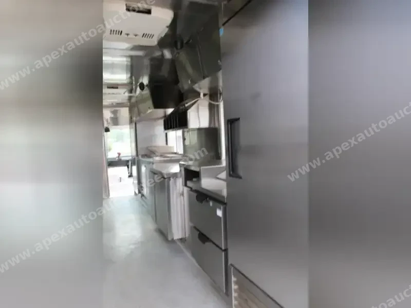 2013 Ford Catering Truck - Food Truck - E-550 Utilimaster 18 Ft Catering Step Van Food Truck For Sale photo 27