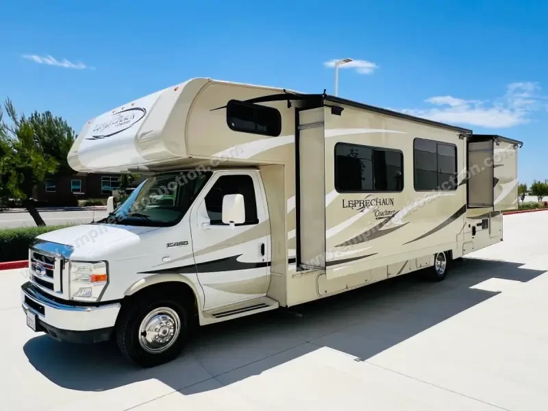 2014 Coachmen Leprechaun 319DS photo 24