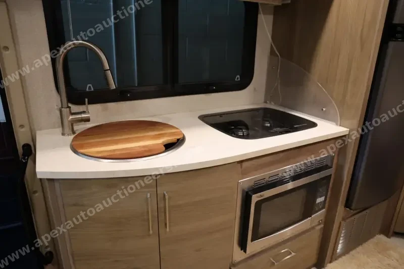2019 Entegra Qwest 24L photo 68
